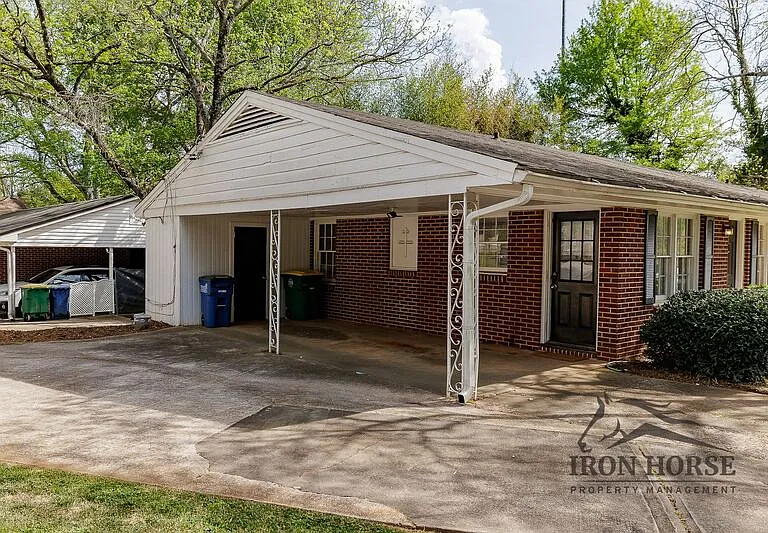 2021 S Lumpkin St — Photo 18