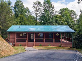 677 Ridgetop Cir, Whittier, NC 28789