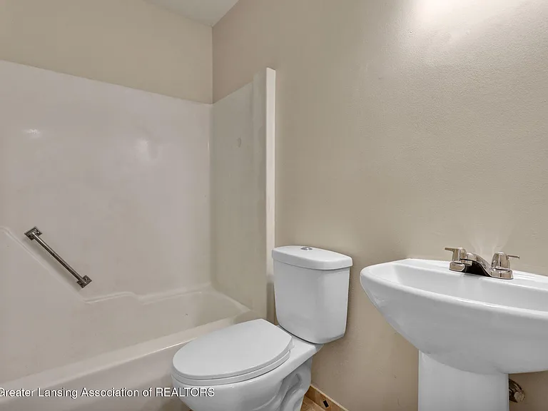 6125 Kenbrook Rd — Photo 7