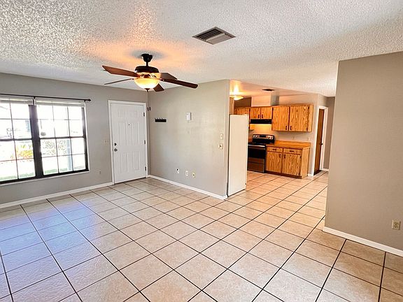 5th image of 1630 Fentress Ave