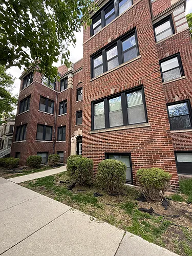 1304 W Eddy St #1 Photo 1