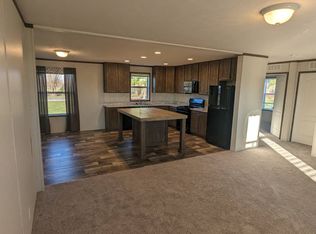 6560 N 650 E #E33, Churubusco, IN 46723