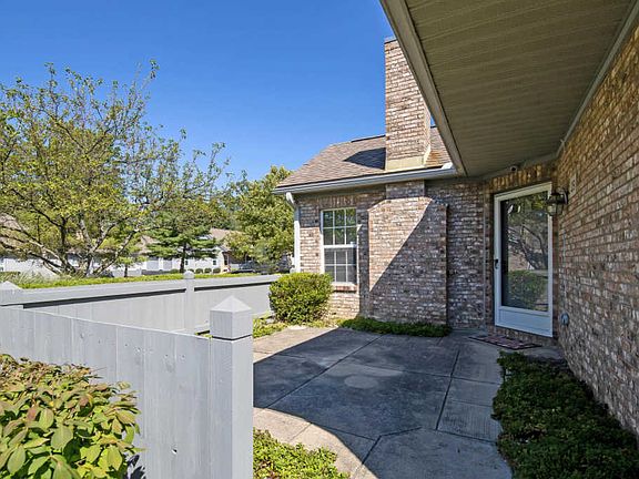 3rd image of 1251 Villa Oaks Ct