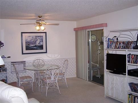 5th image of 140 Orchid Woods Ct APT 6B