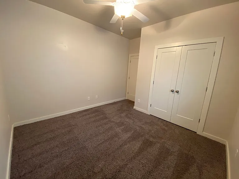 504 Martina Ln — Photo 13