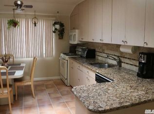 1899 Edward Ln, Merrick, NY 11566