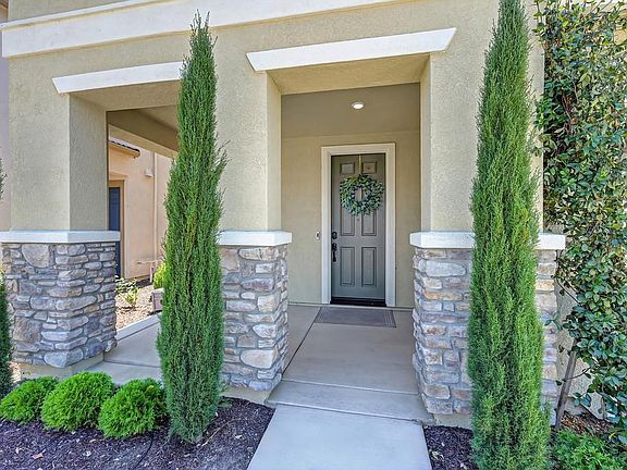 2nd image of 1137 Sierra Morena Way