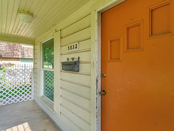 2nd image of 5832 Locke Ave