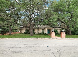 414 E Mandalay Dr, Olmos Park, TX 78212