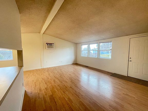 5th image of 1312 W Bismark Ave
