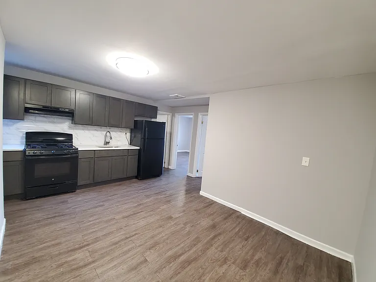 306 Main St #6 — Photo 11