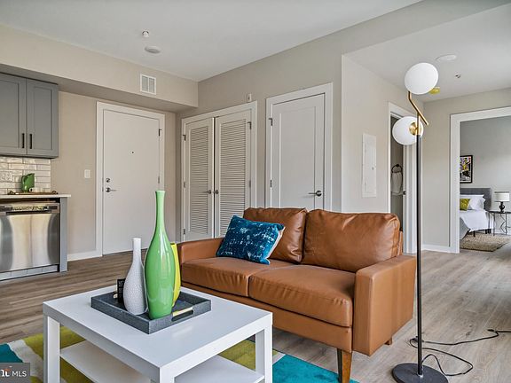 4th image of 3515 Midvale Ave Unit 201