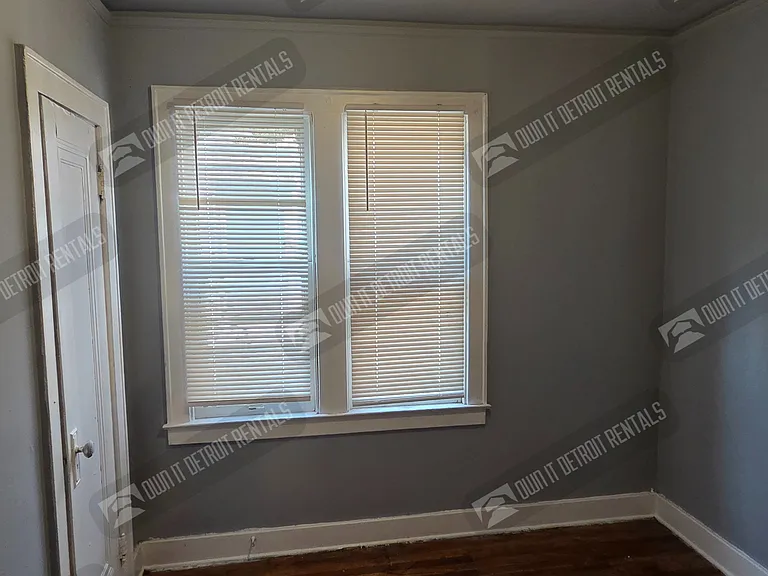 16247 Princeton St — Photo 9