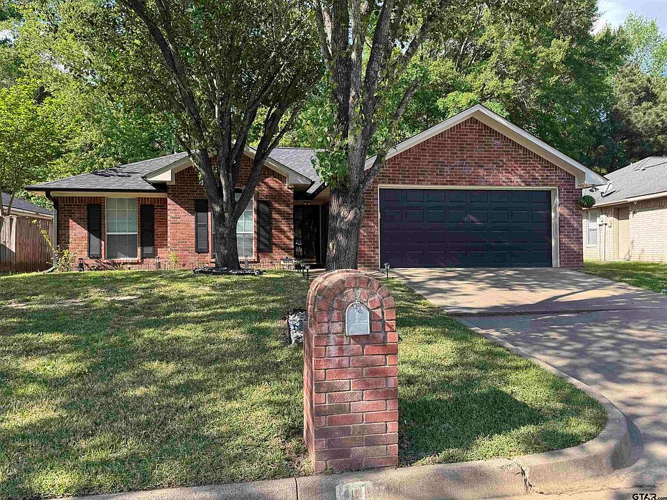 1st image of 411 Frederick Cir