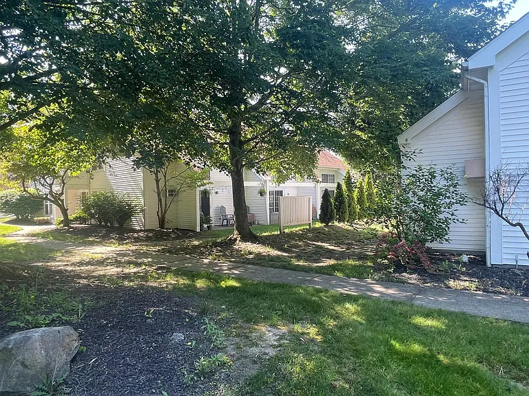 1333 Red Tail Hawk Ct — Photo 9