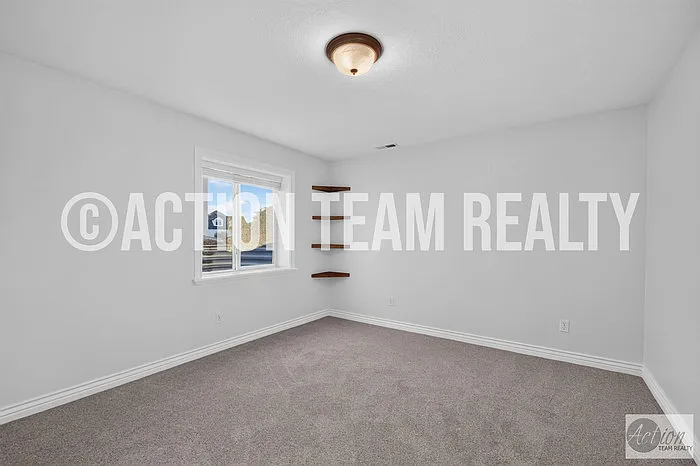 4511 W Windsor Cir — Photo 35