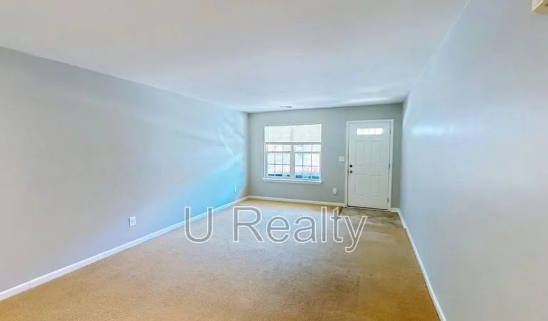 11010 Alderbrook Ln — Photo 2