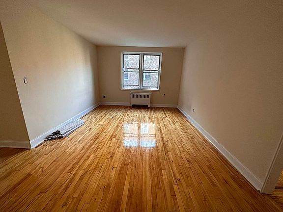 5th image of 35-48 75th St #2Z