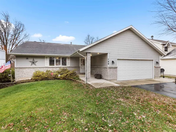 125 Heath Cliff Dr SE, Poplar Grove, IL 61065