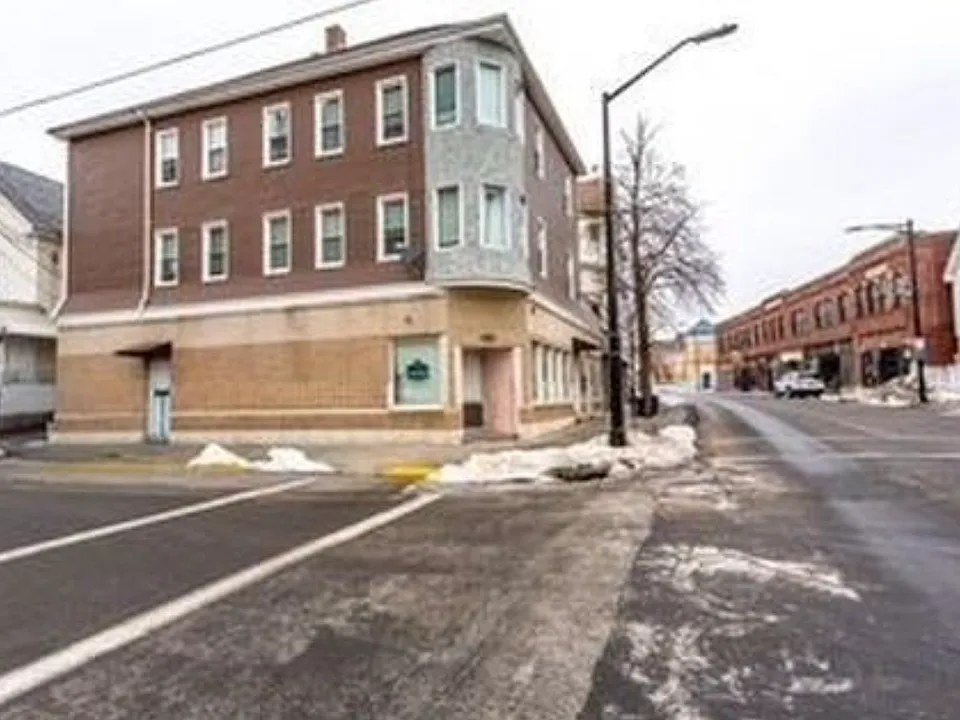1401 Acushnet Ave #2