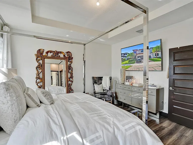 15501 NW 88th Ave — Photo 9