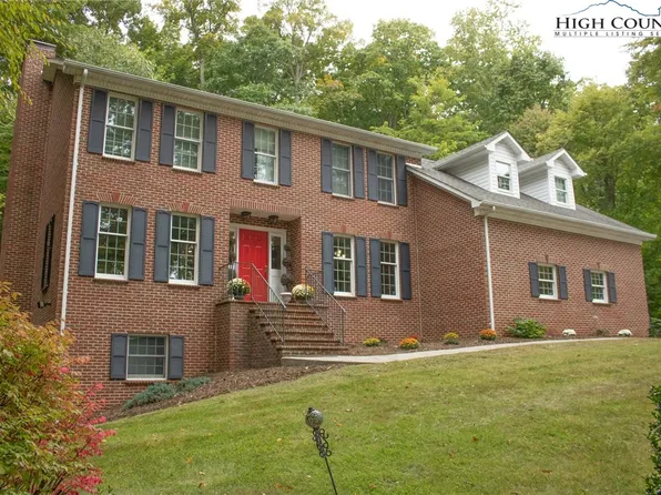 127 Hillside Lane, Jefferson, NC 28640