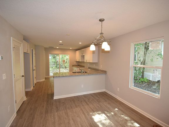5th image of 755 Mackinaw St