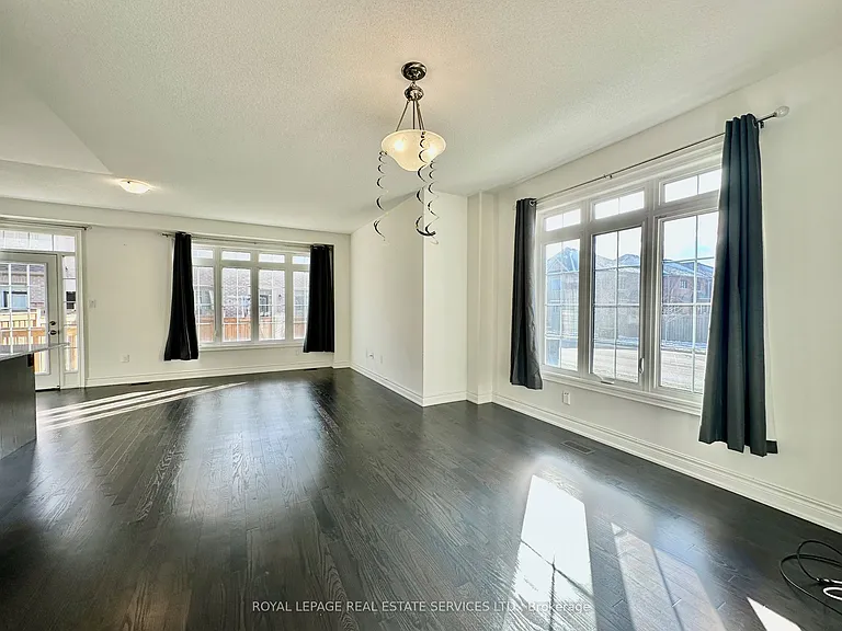1355 Restivo Ln — Photo 7
