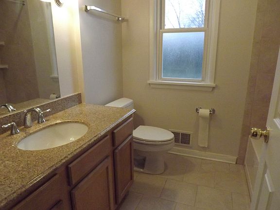 Newer bath remodeled 2 yrs ago.....