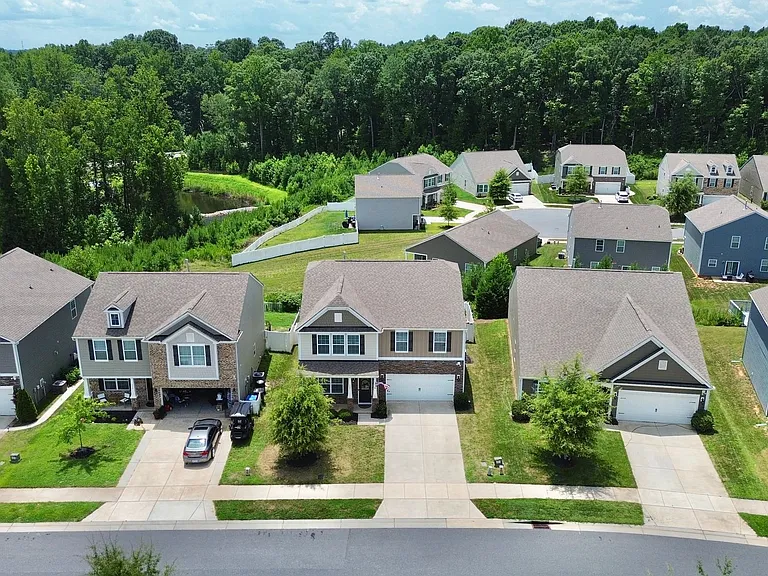 181 Atwater Landing Dr — Photo 40