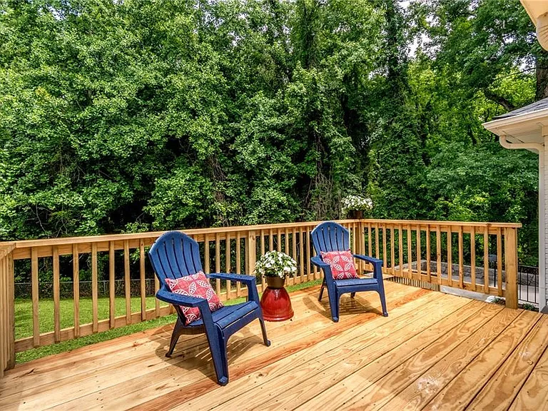 2093 Wildrose Dr — Photo 31