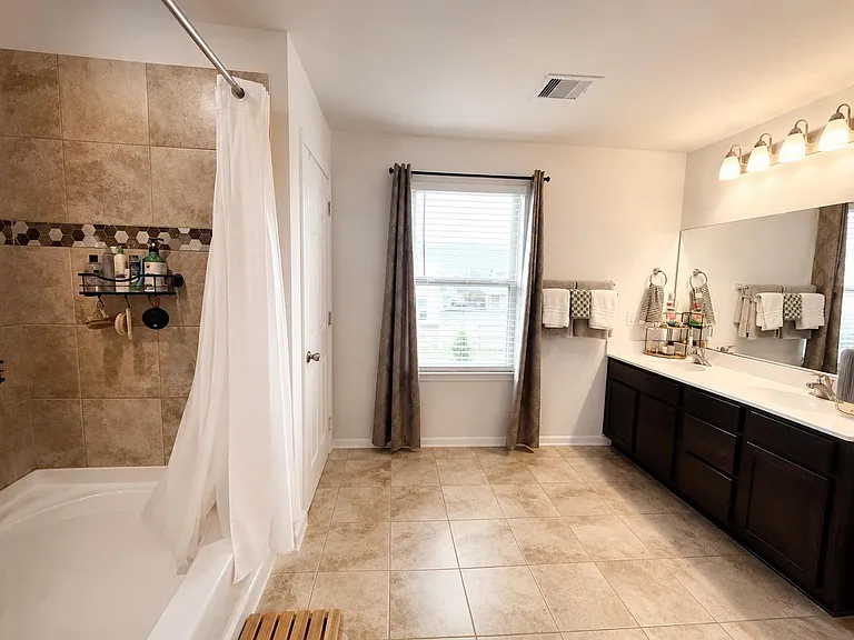 25323 Queens Causeway Ln — Photo 12