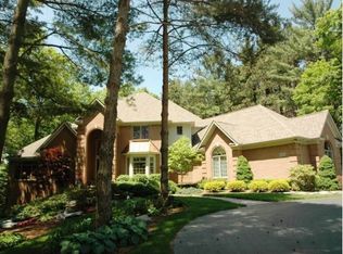 5482 Arbor Bay Ct, Brighton, MI