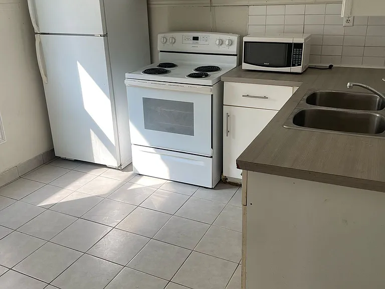 705 Moy Ave #2 — Photo 7