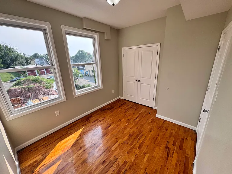 7 Chelsea Ave #H2 — Photo 8
