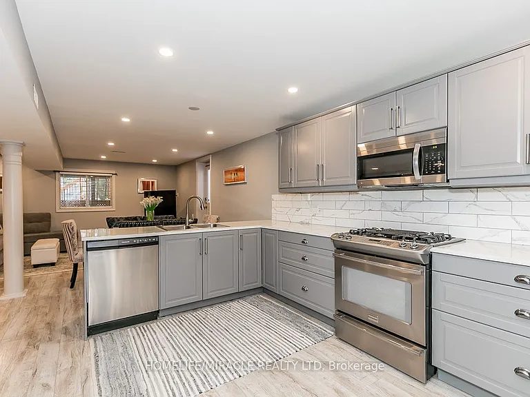 60 Edwards Dr #BASEMENT — Photo 6
