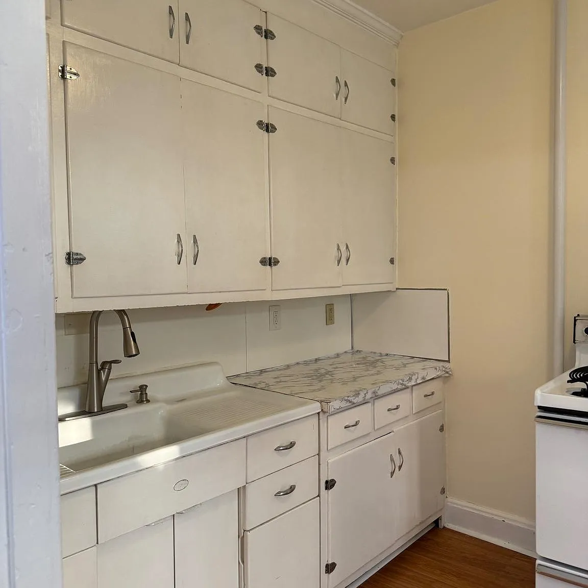 3 bed, 1000 sqft, $1,250 — Photo 3