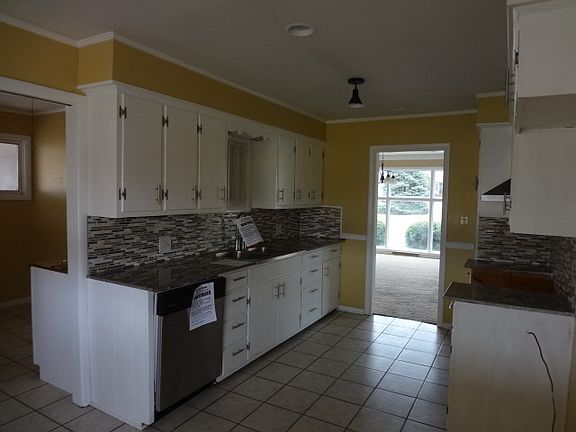 4th image of 812 Macedonia St