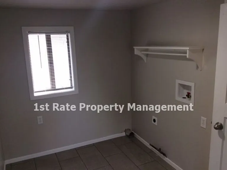 7145 W Petrie St — Photo 15