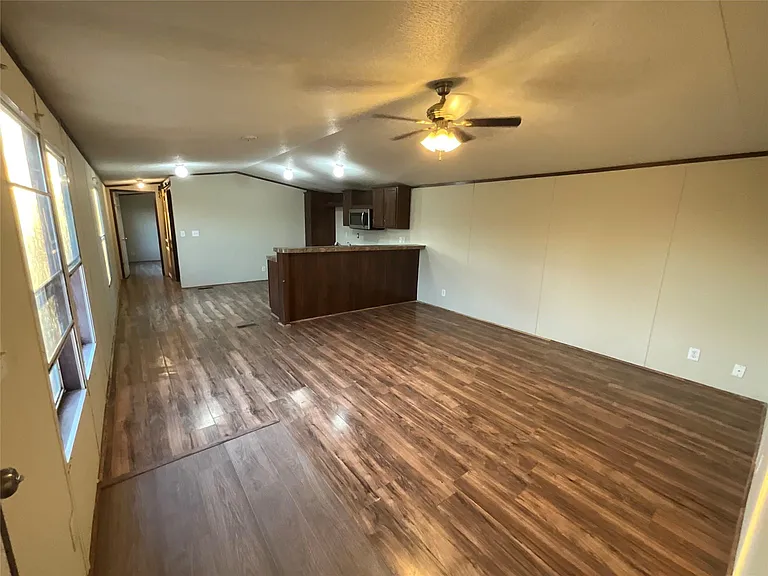 133 Country Oaks St — Photo 17