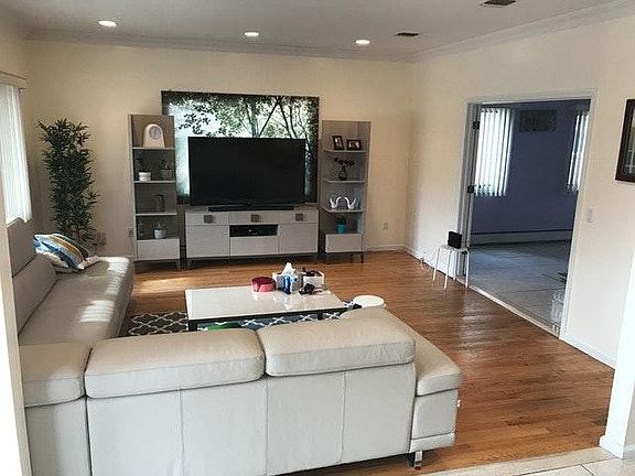 3rd image of 45 Cooper Ave