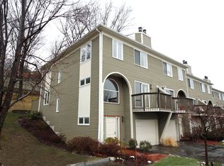 242 Kenrick St #242, Newton, MA 02458