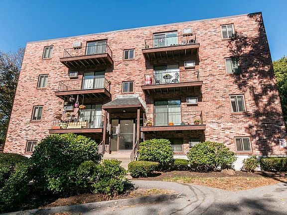 2nd image of 433 Furnace Brook Pkwy #14