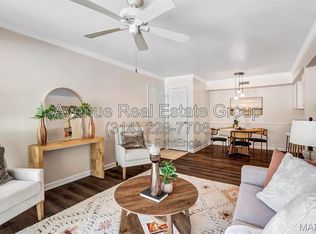 425 S Geyer Rd APT H, Saint Louis, MO 63122