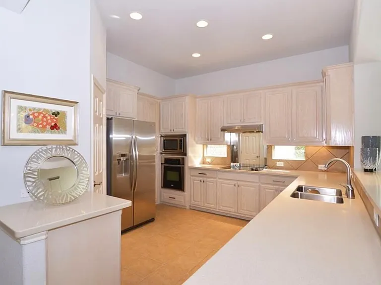 714 Pelican Hills Dr — Photo 19
