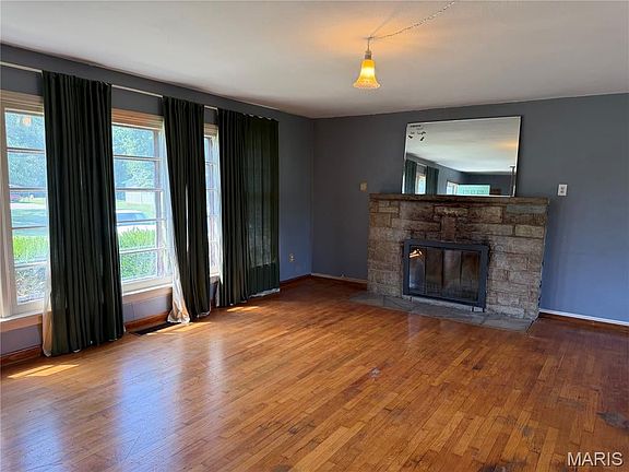 5th image of 1246 Spring Dr