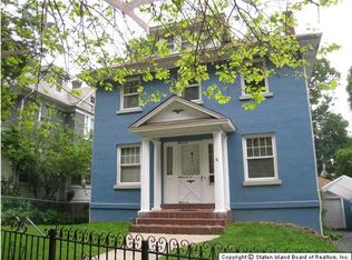 251 Saint Pauls Ave, Staten Island, NY 10304