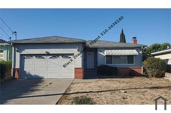 3230 Lenard Dr photo 1