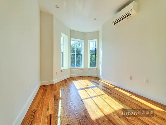 Rented by Urban Pads | media 10