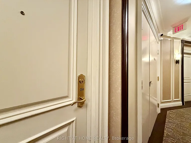 9235 Jane St #214 — Photo 5